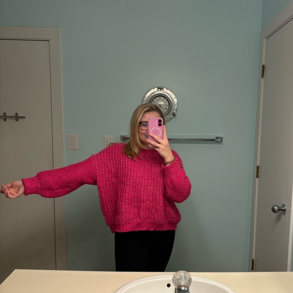 LILI SIDONIO Sweater - Picture 2 of 3